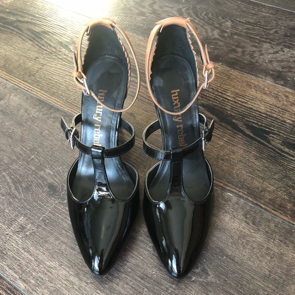 Black pumps by luxury rebel - Size 6 - Like new! - Picture 3 of 10